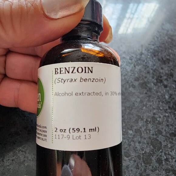 Essential Oils  -  Benzoin 2 oz. - Picture 5 of 5